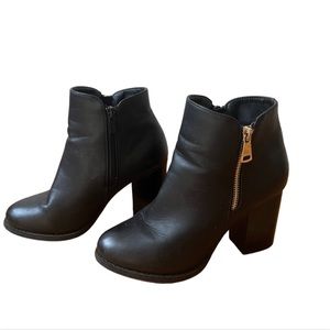 Nature Breeze Black Booties